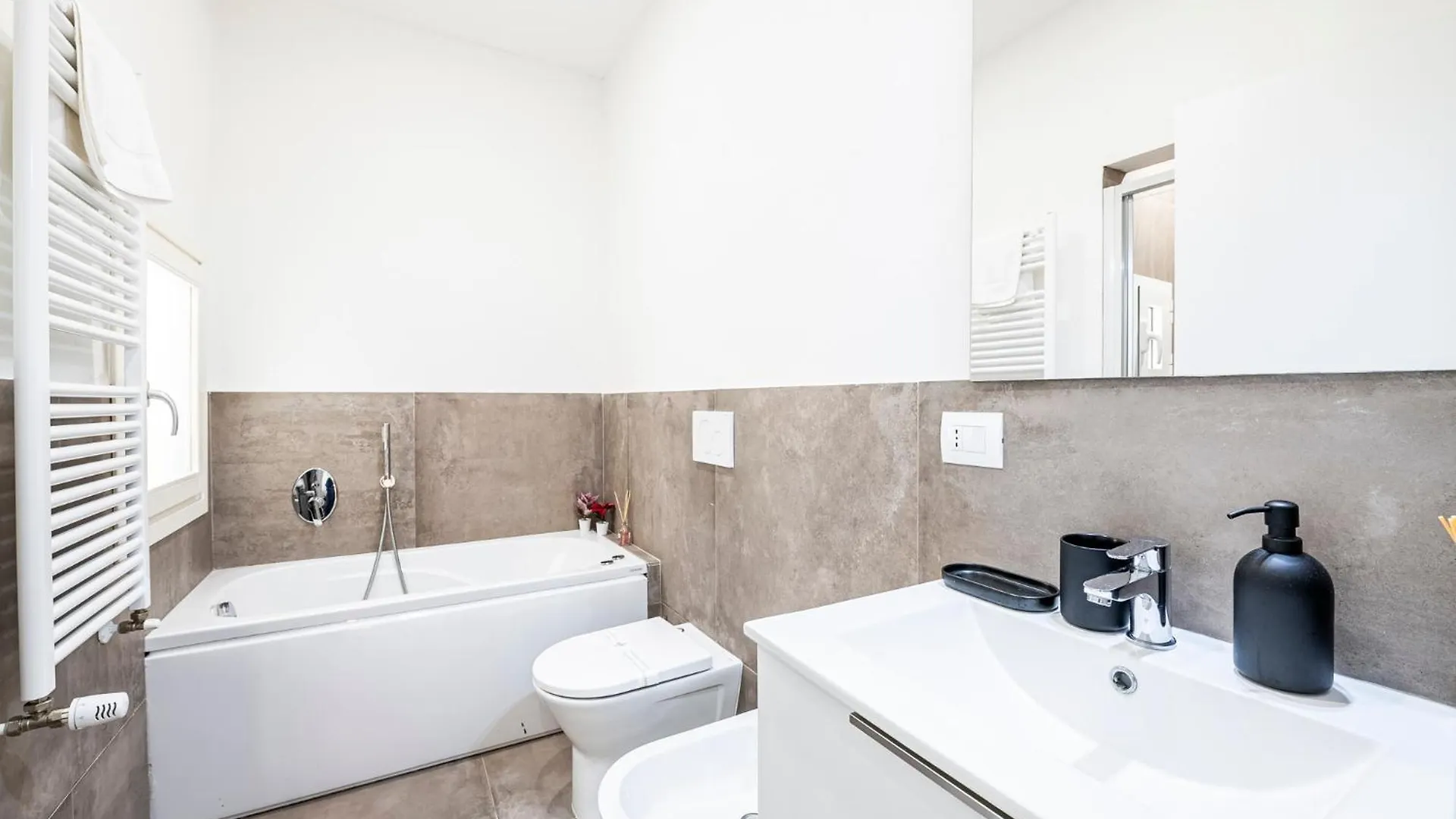 10 Minuti Duomo - Double Suite Con Idromassaggio Firenze